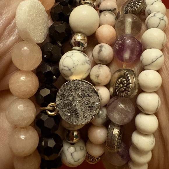 ✨ 6-Piece Multi-Color Beaded Stretch Bracelet Set ✨ - Picture 3 of 5